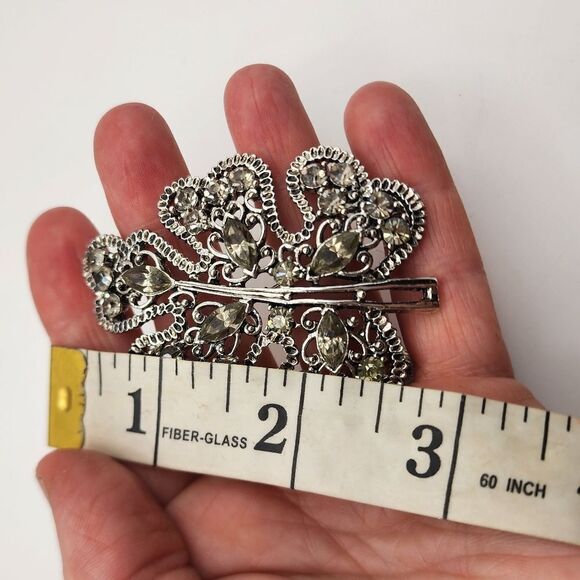 Vintage Elegant Smoky Gray Crystals Leaf Brooch Pin Textured - Picture 3 of 3